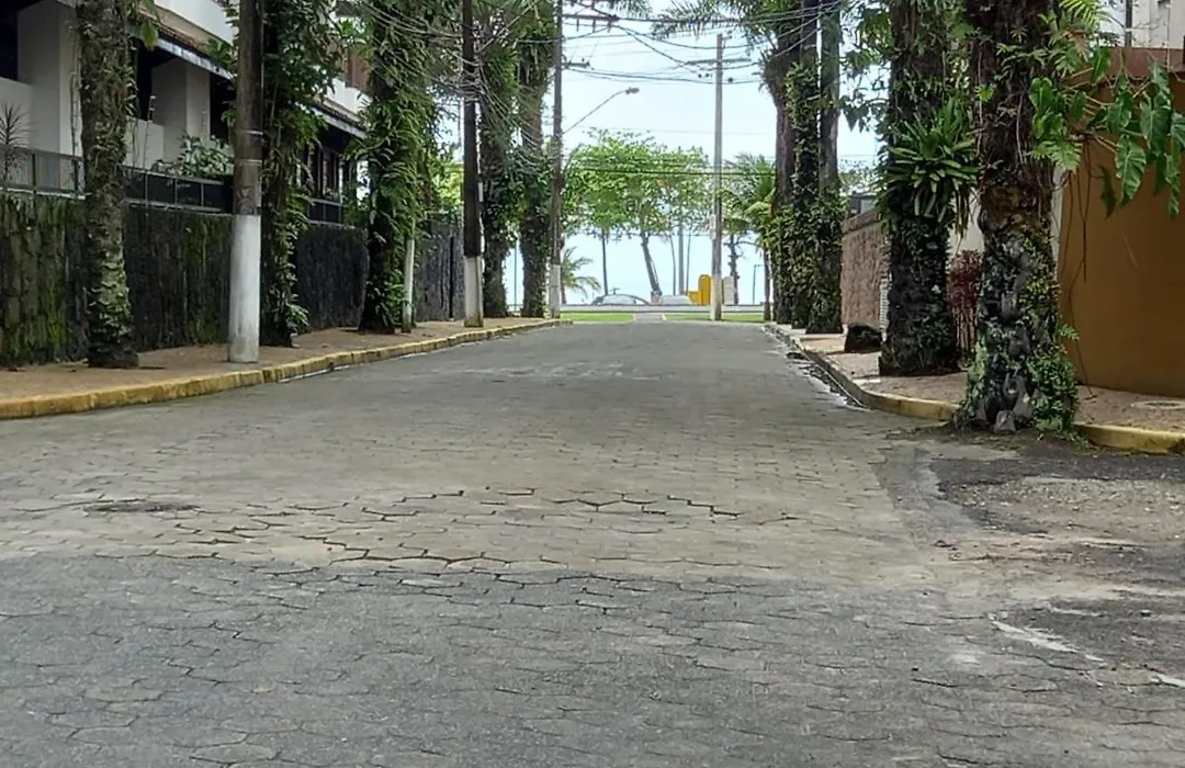 Apartamento a 100 m da Praia Grande Ubatuba-1