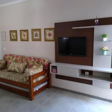 Apartamento a 100 m da Praia Grande Ubatuba-2